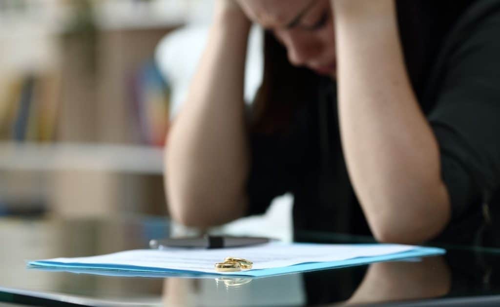 מה קורה לאישה אחרי גירושים